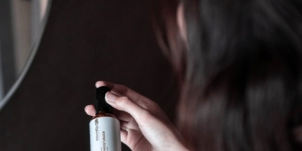 Do and Don'ts Pakai Hyaluronic Acid, Essentia Apothecary Skincare Solusinya