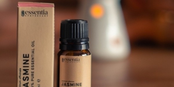 Jasmine Essential Oil dari Essentia Apothecary: Tingkatkan Mood dan Tenangkan Pikiran