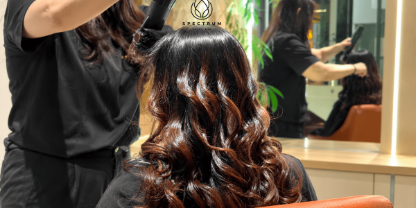Blow Dry Profesional di Spectrum: Rahasia Rambut Cetar dan Berkilau Seharian