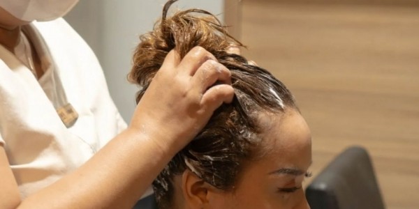 Atasi Ketombe dan Rawat Rambut Lebih Sehat di Private Salon Gaya Spa Wellness
