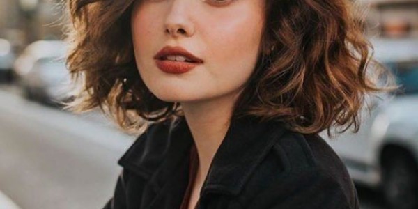 3 Rekomendasi Model Rambut Pendek yang Tren di Tahun 2023, Ada Short Curly